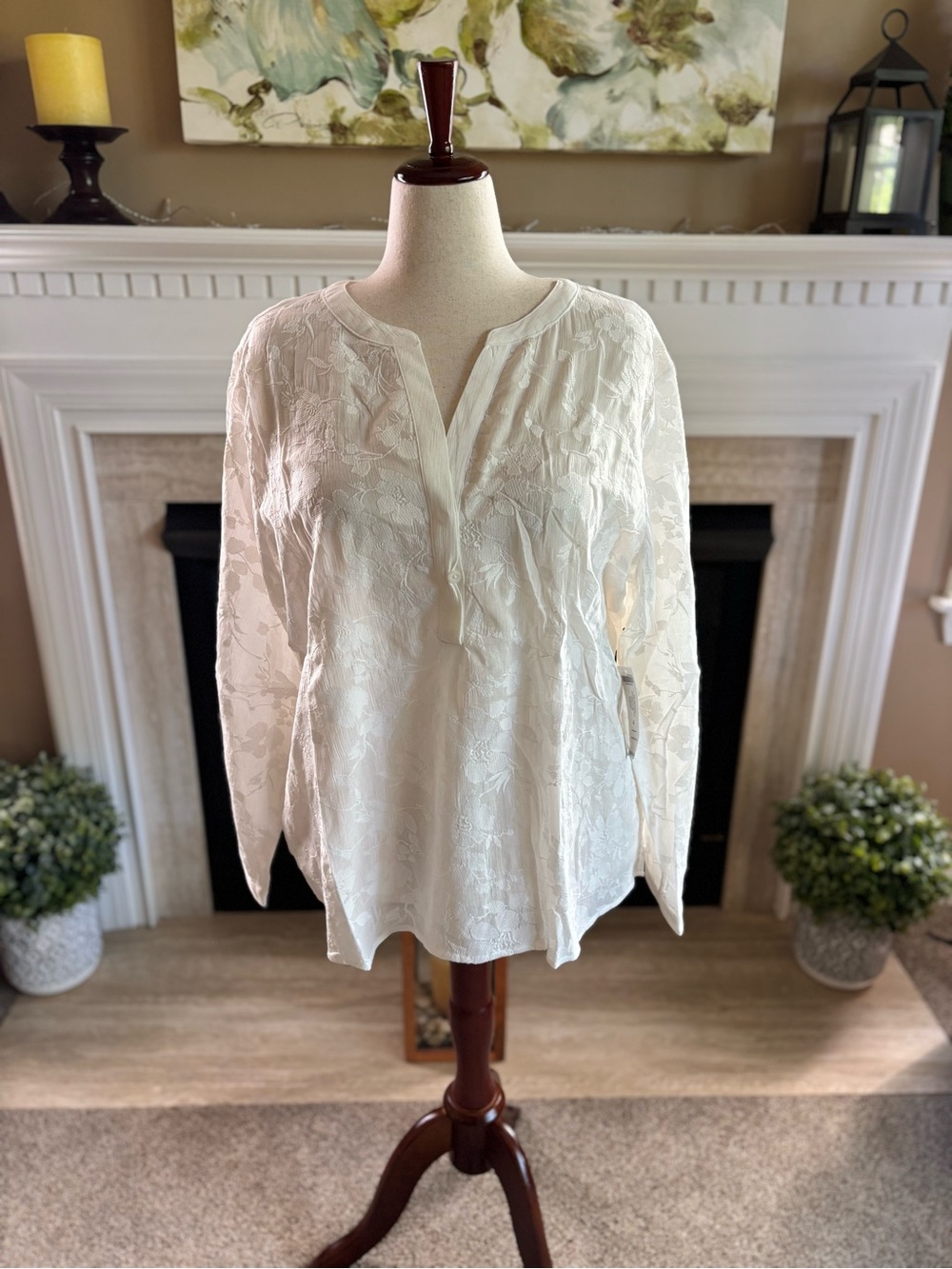 *NEW* Chico’s Embroidered Roll Tab Blouse 1/2 Placket Pullover - Size 20/22